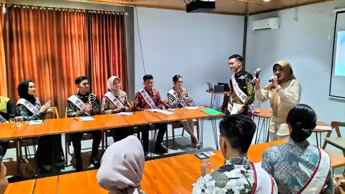 Pelatihan MC & Moderator